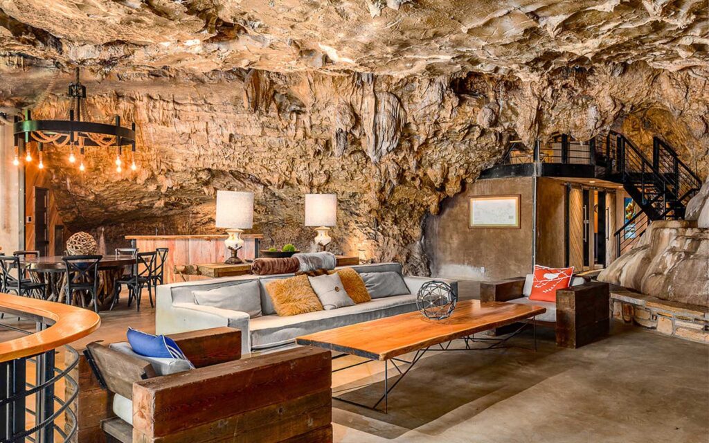 the beckham creek cave house livingroom