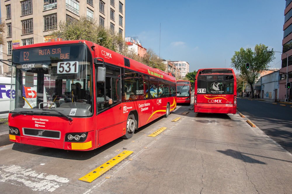 mexico city brt metrobus in operation.