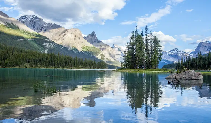 maligne lake