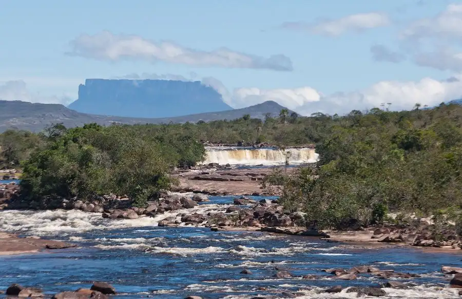 yuruani falls