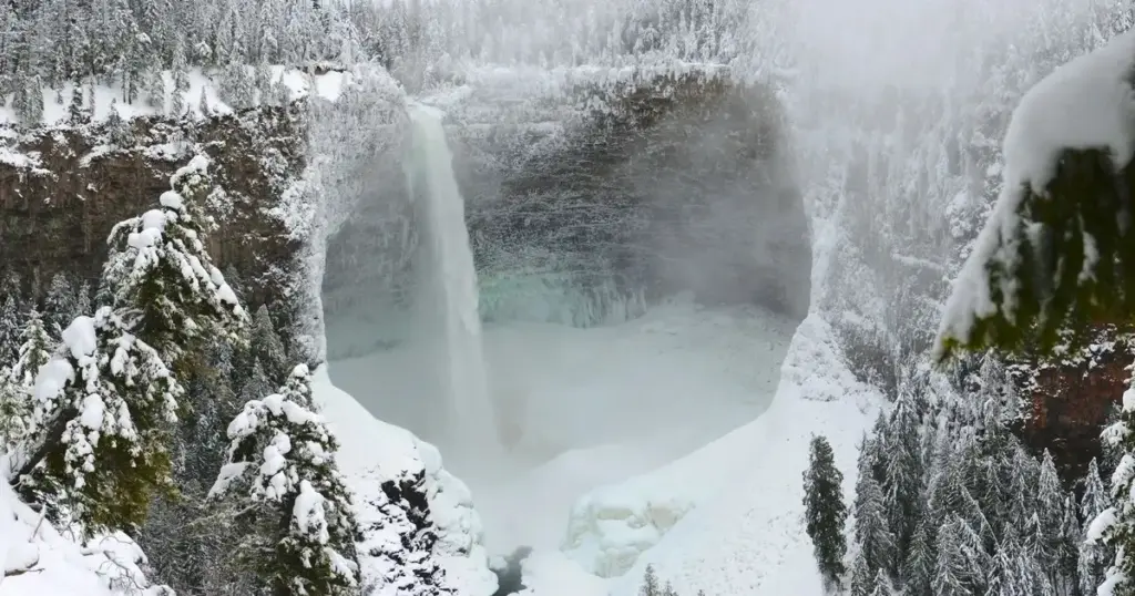 helmcken falls british columbia