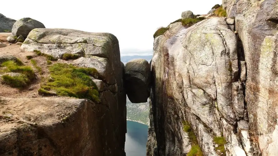 kjeragbolten norway1