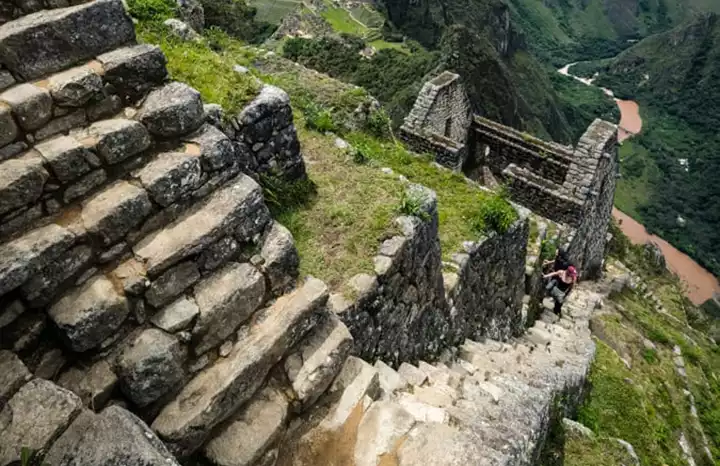 Unveiling the Terrifying Truth of Huayna Picchu’s Deadly Stairs
