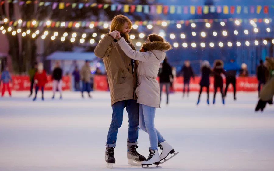 ee8db1b6 ice skating in milan