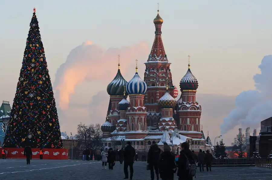 red square christmas tree