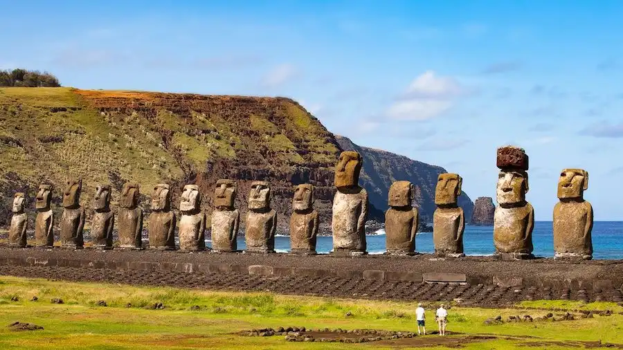 moai statues