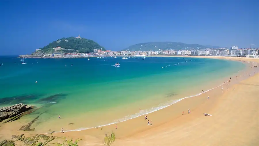 la concha beach–san sebastián spain(1)