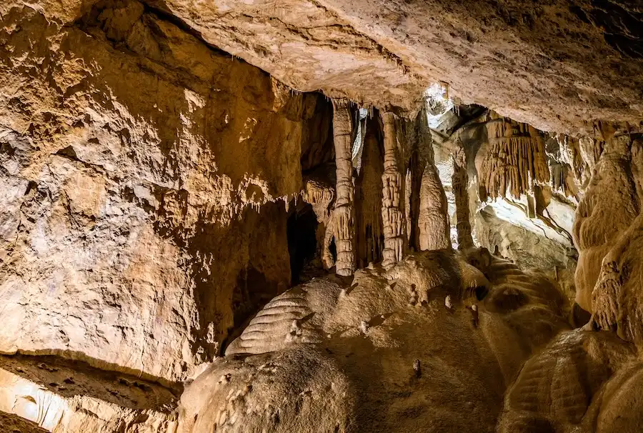 grotte di castellana italy