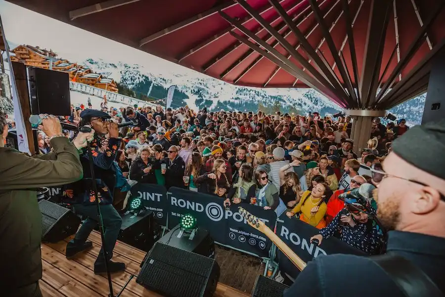 rond point ski bar