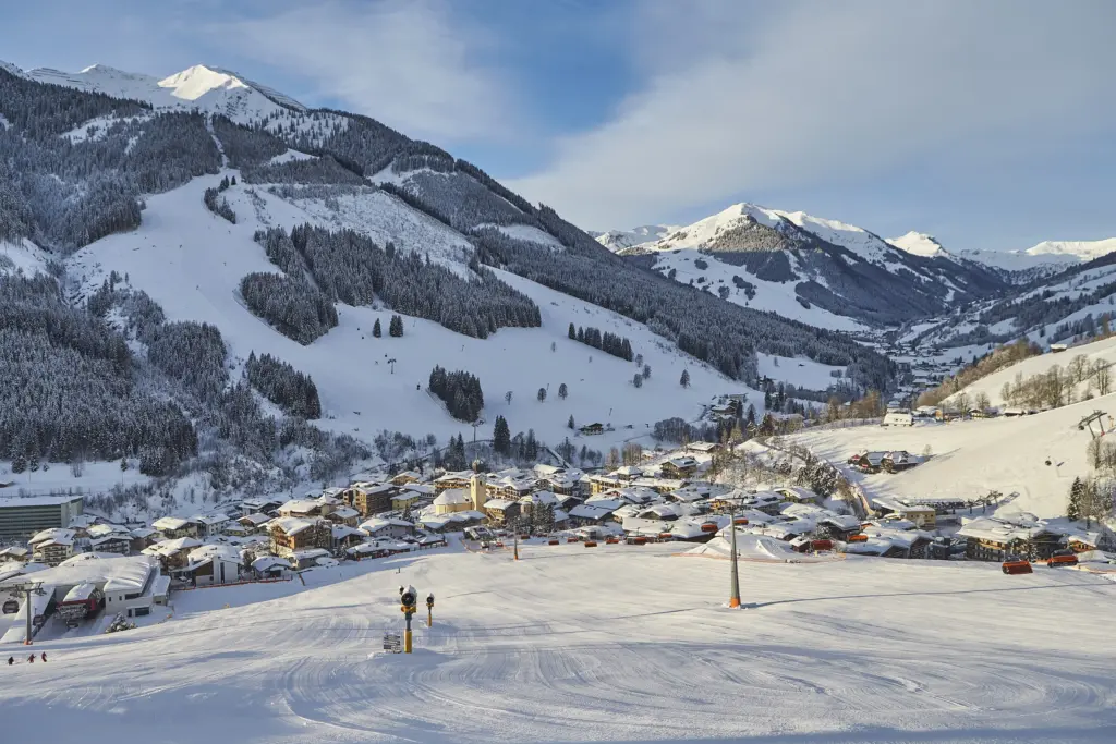 saalbach hinterglemm ski