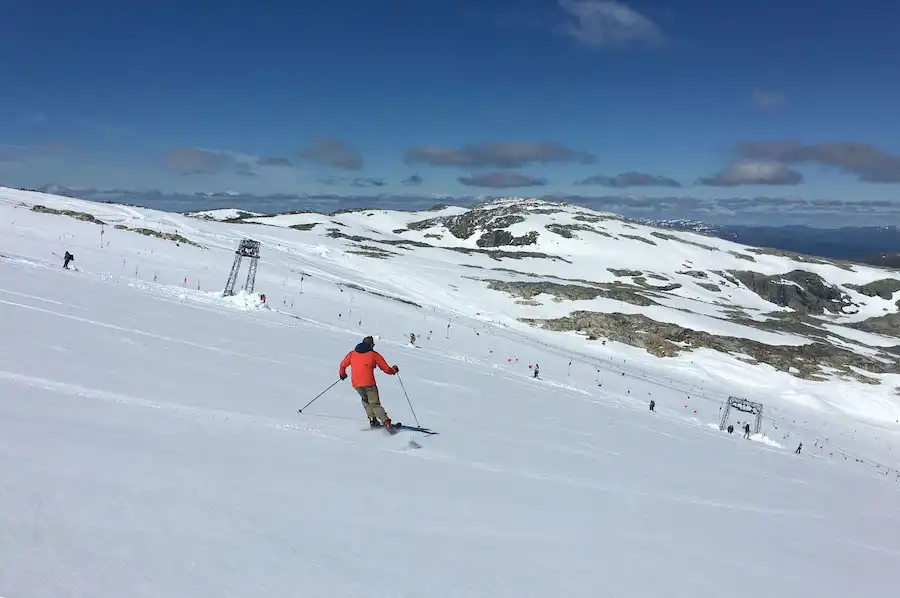 fonna glacier ski